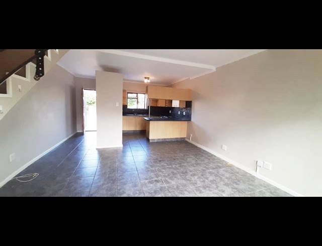 2 BEDROOM TOWNHOUSE RENTED IN CHARLO